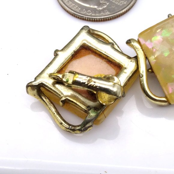 Vintage Coro Faux Opal Earrings Moonglow Chicklet, Gold Tone Squares of Beige - Picture 5 of 5